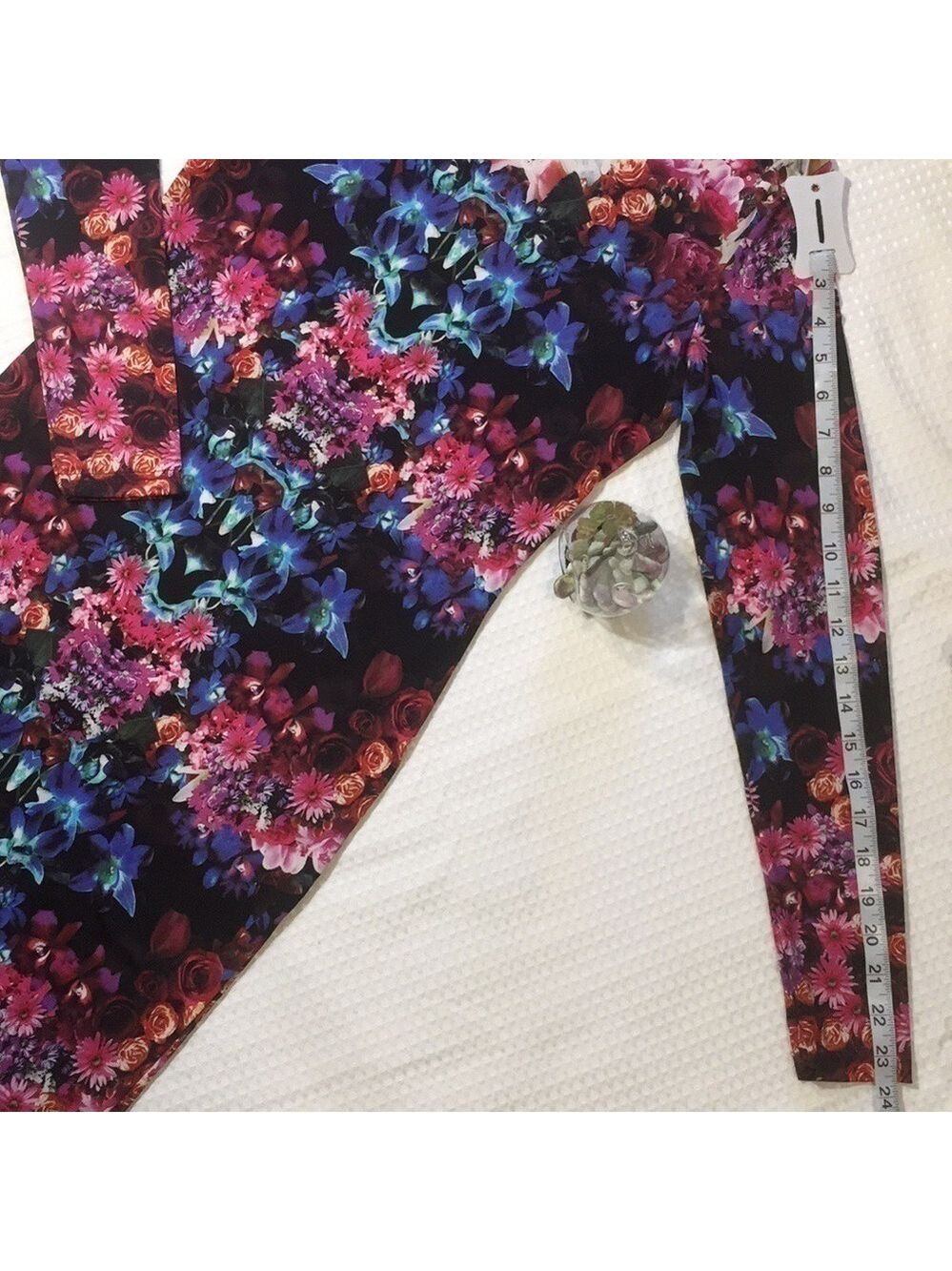 𝅺FOREVER 21 Floral Bodycon Dress - Picture 4 of 7